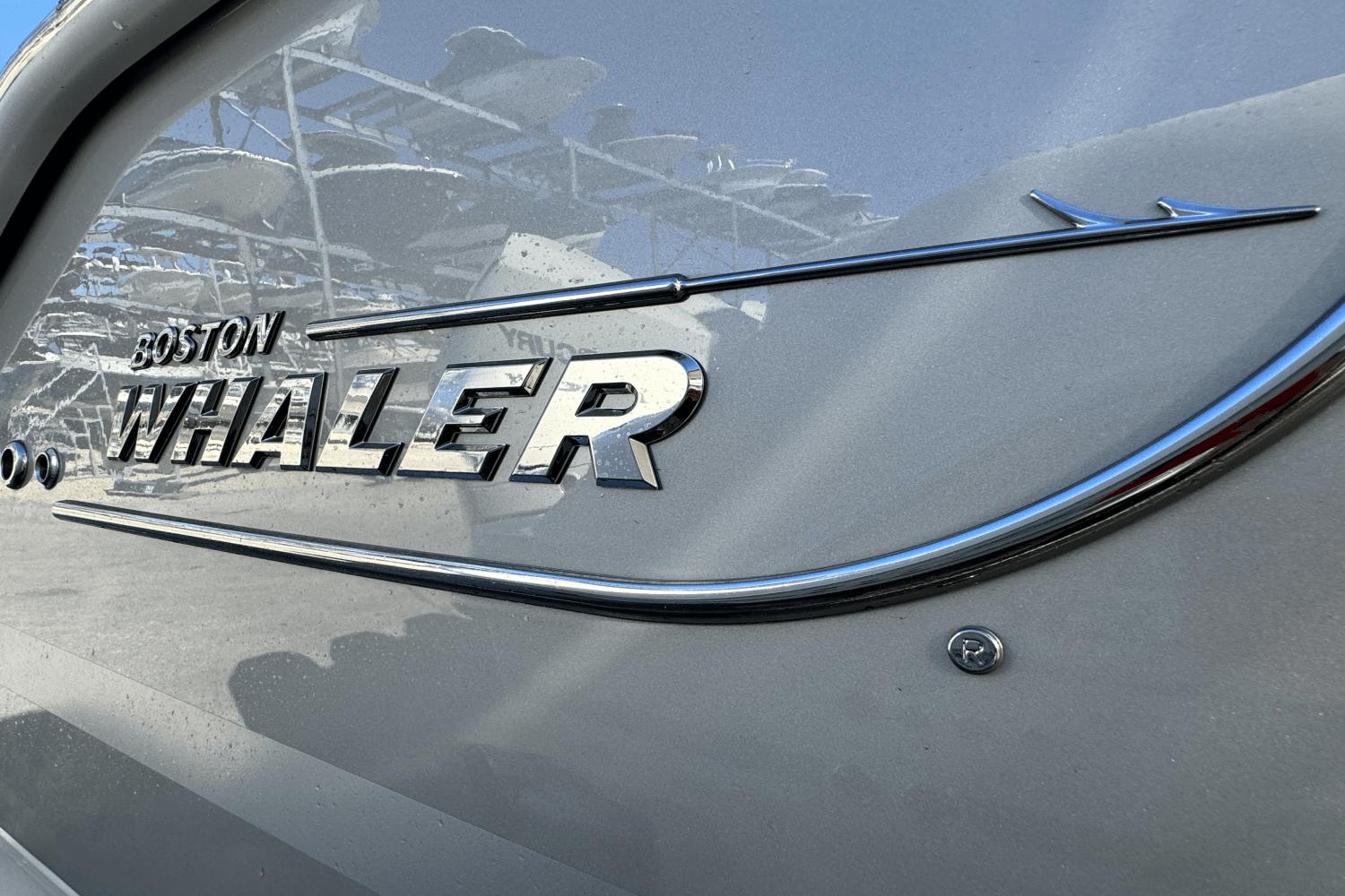 2024 Boston Whaler 380 Realm
