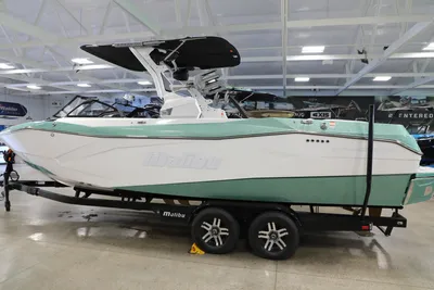 2024 Malibu 26 LSV