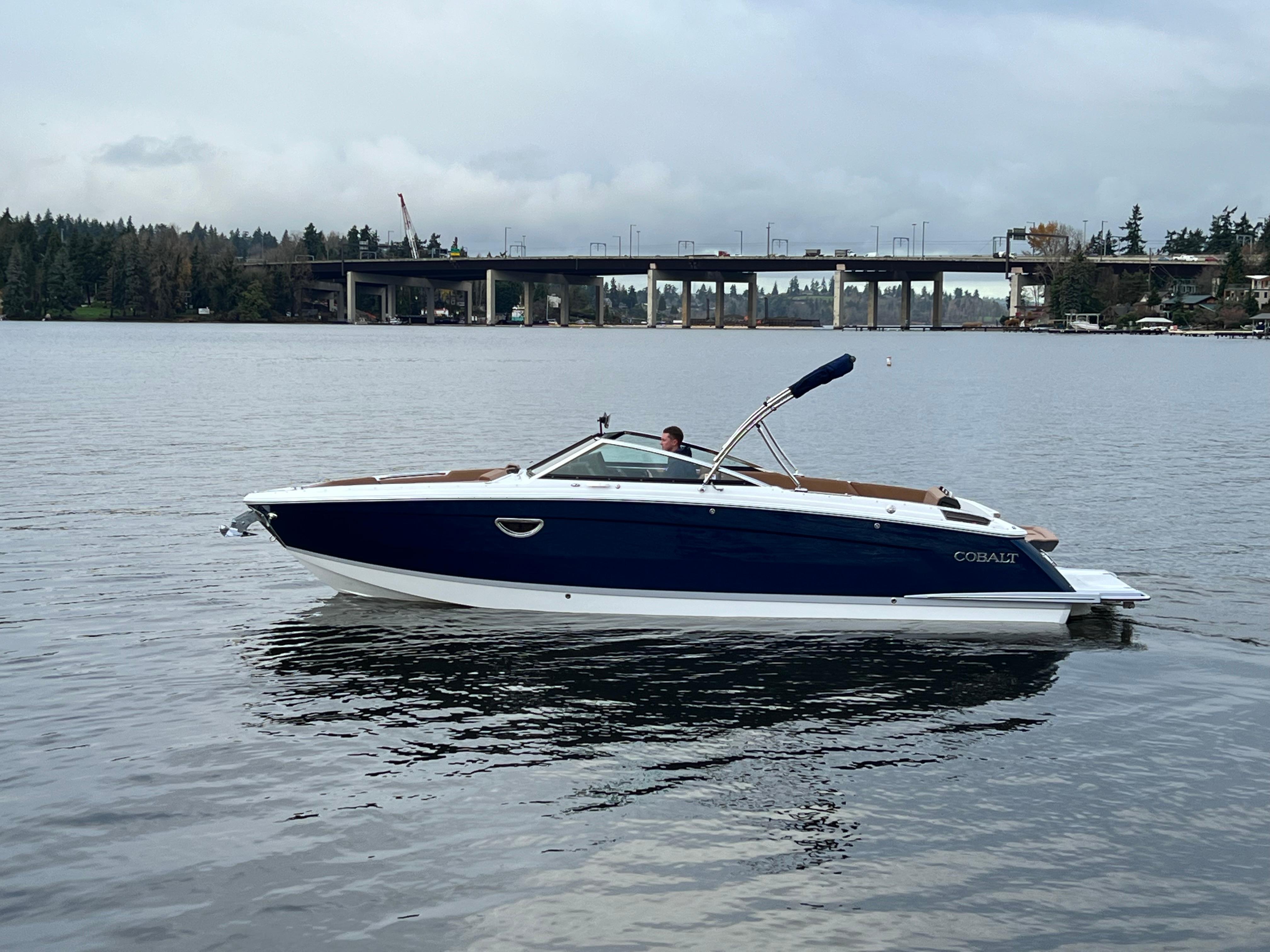 New 2024 Cobalt R8, 98105 Seattle - Boat Trader