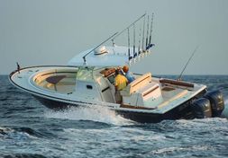 2022 Hunt Yachts 32 Center Console