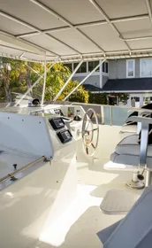 1993 Tollycraft Pilothouse