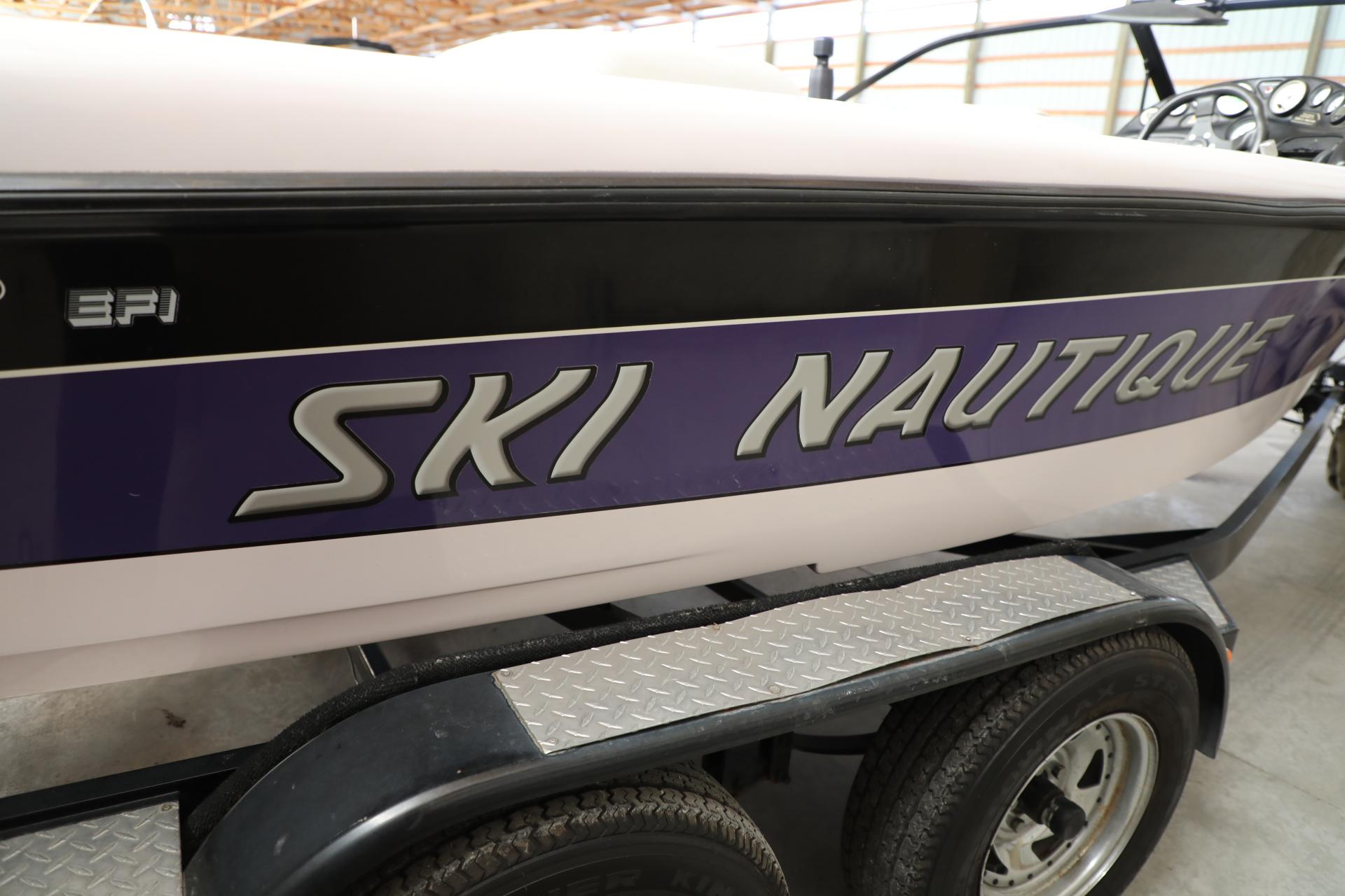 1998 Nautique Skier