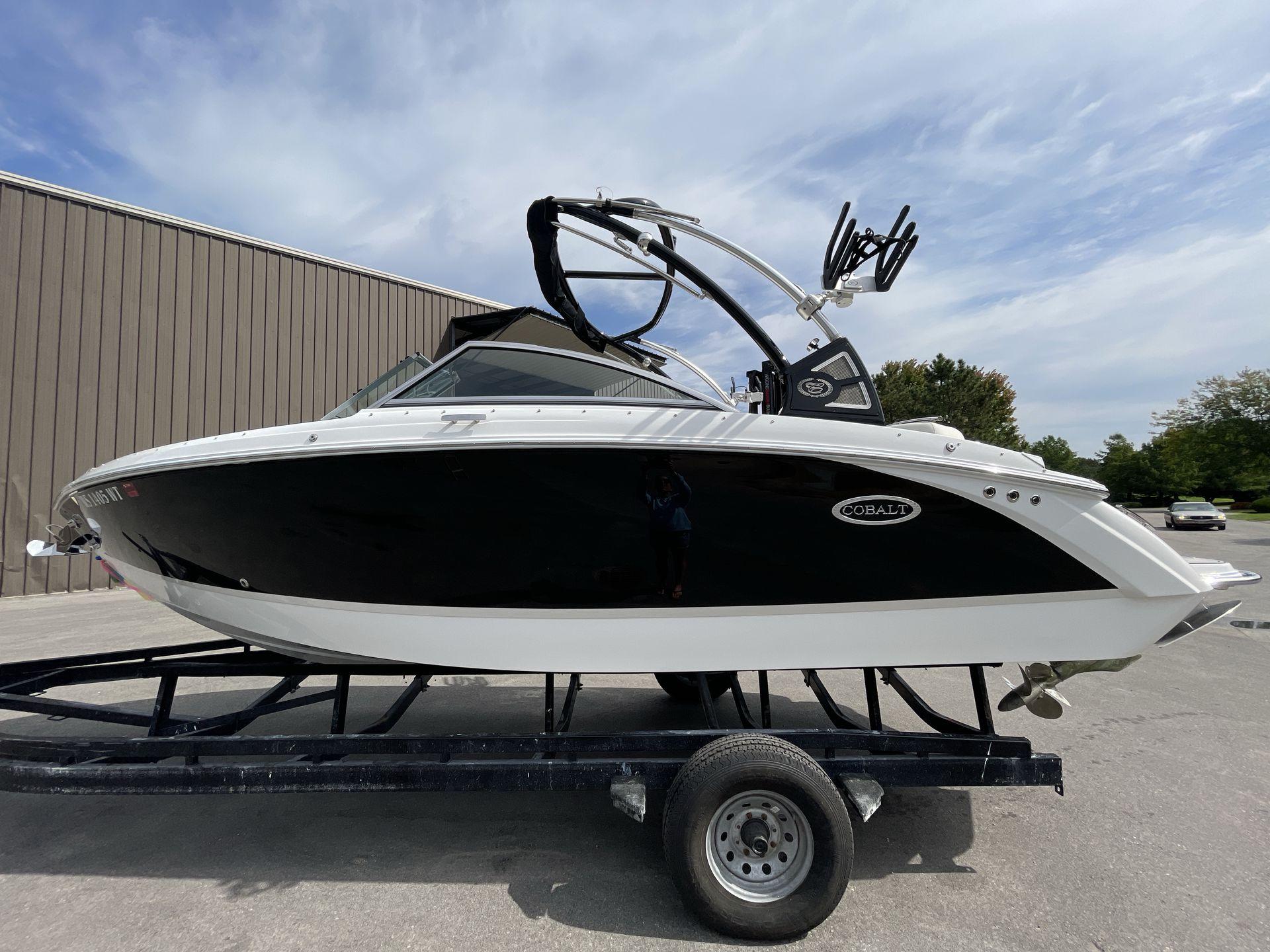 Used 2021 Cobalt R3 Surf, 25301 Charleston - Boat Trader