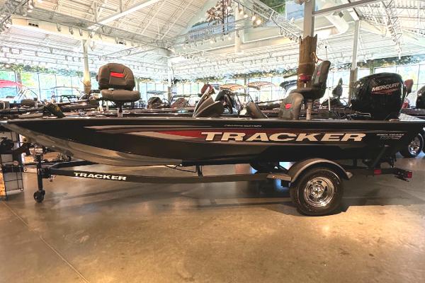 New 2025 Tracker Pro Team 175 Crappie Edition, 35094 Leeds - Boat Trader