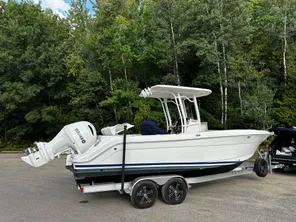 2021 Robalo 242