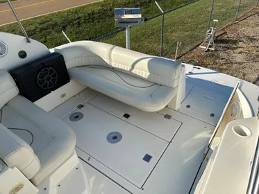 1998 Cruisers Yachts 2870 Rogue