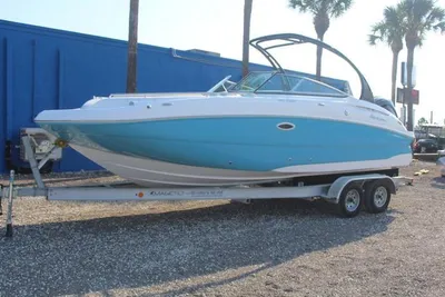 2024 Hurricane SunDeck 2400 OB