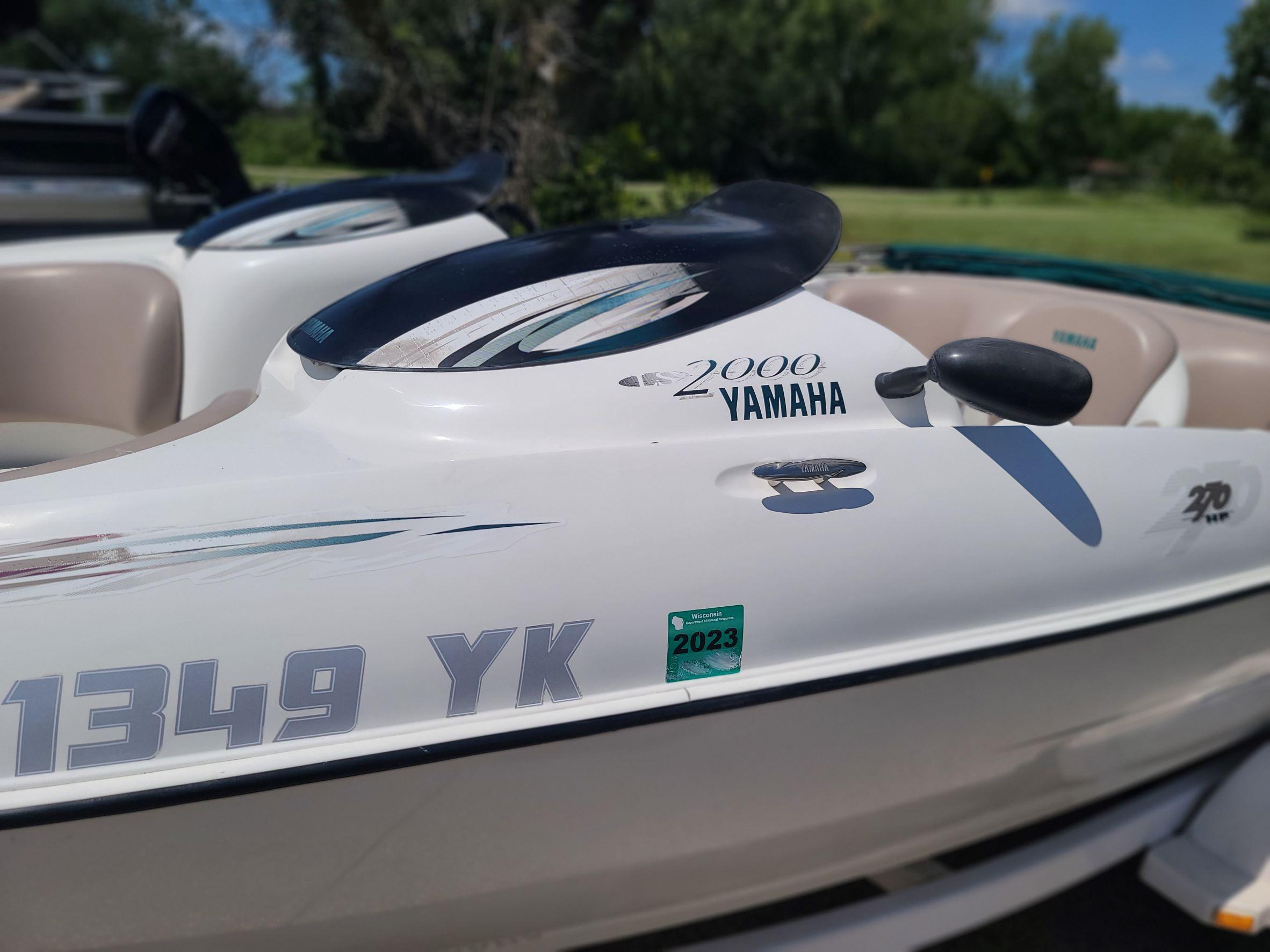 2000 Yamaha Boats LS 2000