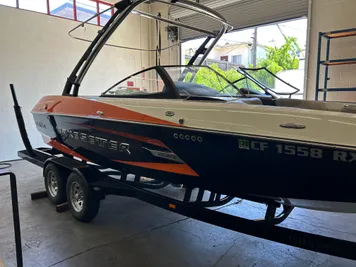 2014 Malibu Wakesetter 22 MXZ