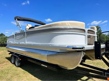 2024 Premier 230 SunSation Angler