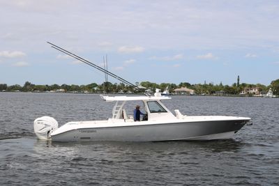 2022 Everglades 395cc