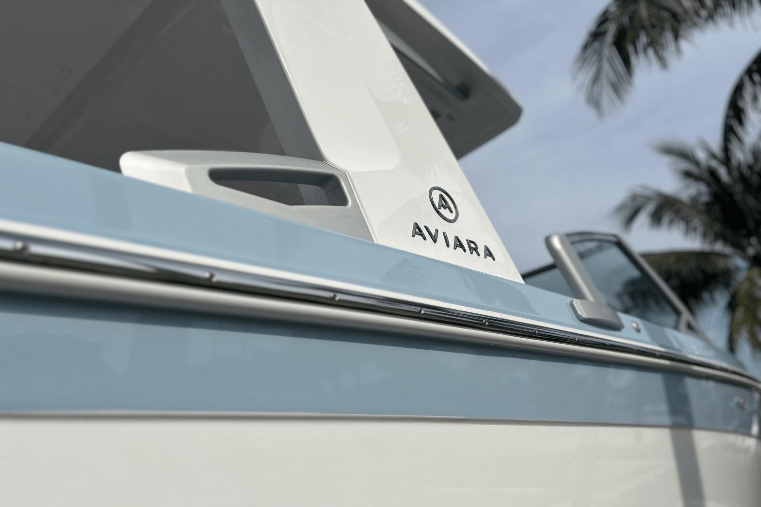 2024 Aviara AV32 Outboard