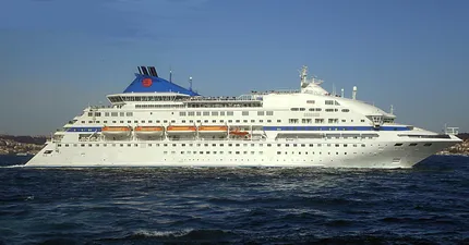 1992 Cruise Ship - 960 / 1200 Passengers - Stock No. S2002