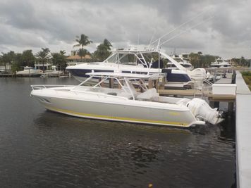 2017 Intrepid 400 Cuddy