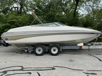 2000 Crownline 266 BR