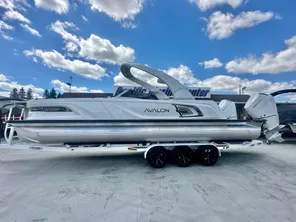 2024 Avalon 27' Carbon Series Excalibur Elite Windshield w/ Twin 400HP Mercury V10's!