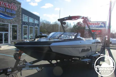 2023 Malibu Wakesetter 20 VTX