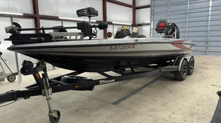 2019 Triton 21TRX Patriot