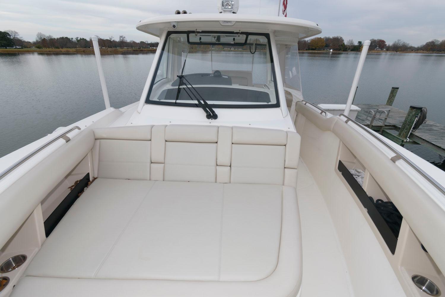 Used 2022 Boston Whaler 350 Realm, 21658 Queenstown - Boat Trader