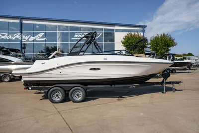 2024 Sea Ray SPX 230