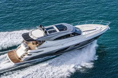 2023 Riviera 6000 Sport Yacht