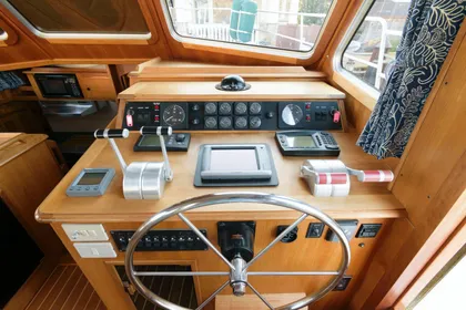 2000 Sabreline 47 Motor Yacht