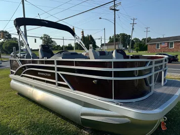 2024 Bennington 188 SF Family / 4 Fish seat, Yamaha 50Hp (In Stock)