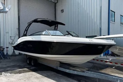 2023 Sea Ray 230SPX