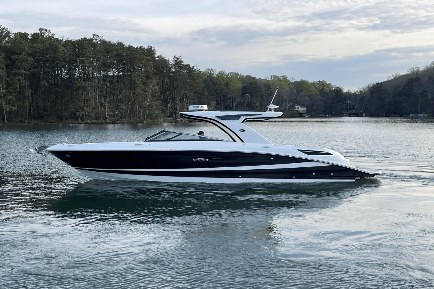 New 2023 Sea Ray SLX 350 - Boat Trader