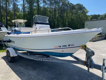 2007 Sea Hunt Triton 186