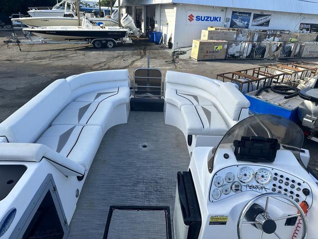 2018 Caravelle Powerboats RAZOR 237 UR