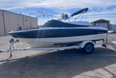 2010 Bayliner Discovery Runabout Series
