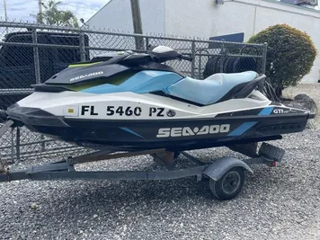 2015 Sea-Doo Waverunner GTI