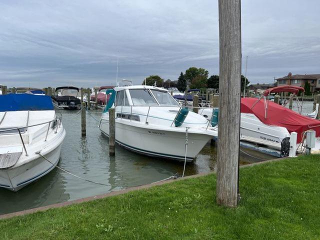 1994 Carver 280 HT Express