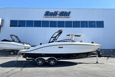 2024 Sea Ray SPX 210