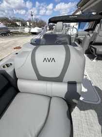 2024 Avalon Catalina 2385 Quad Lounger