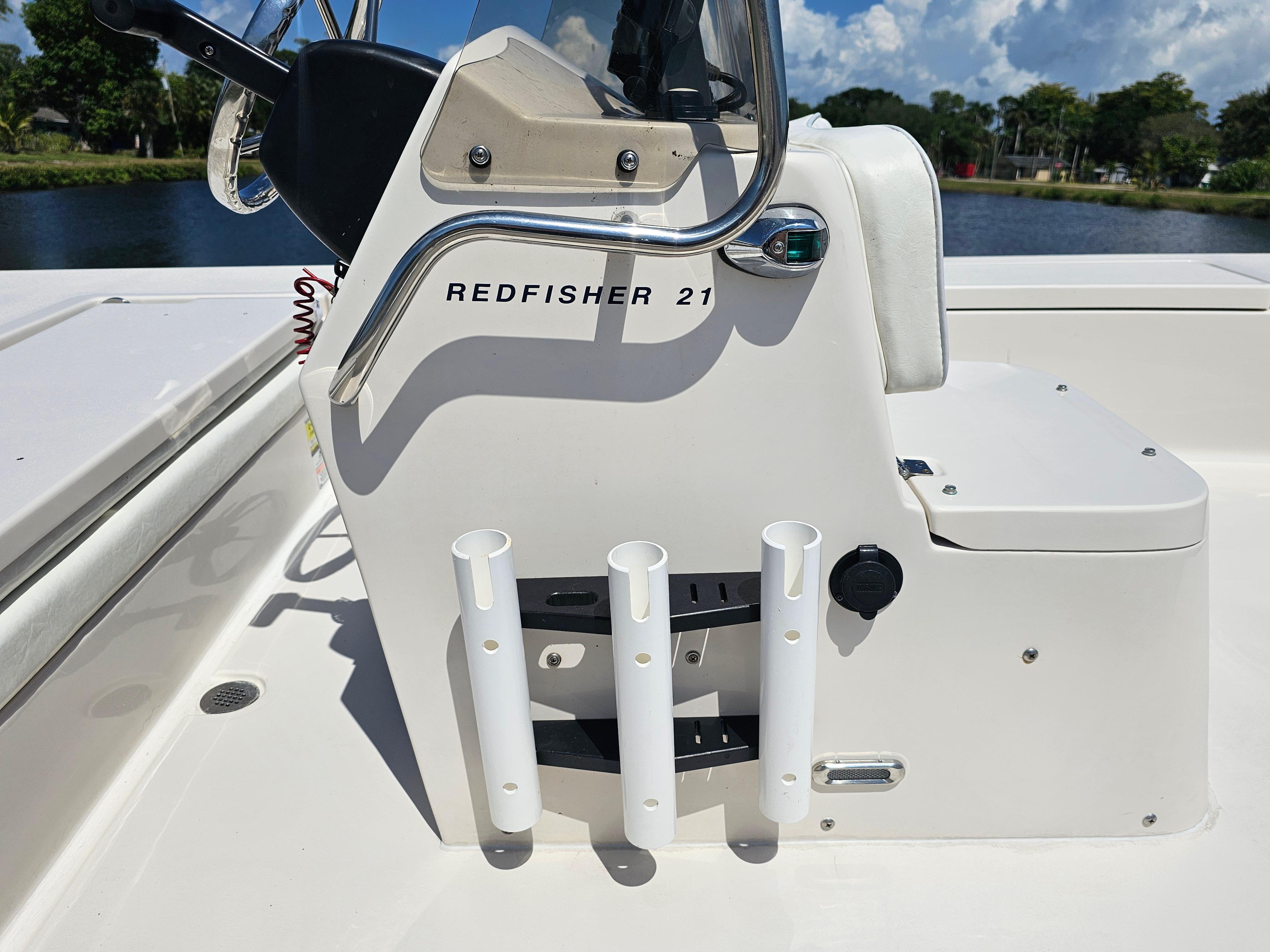 2006 Hewes Redfisher 21