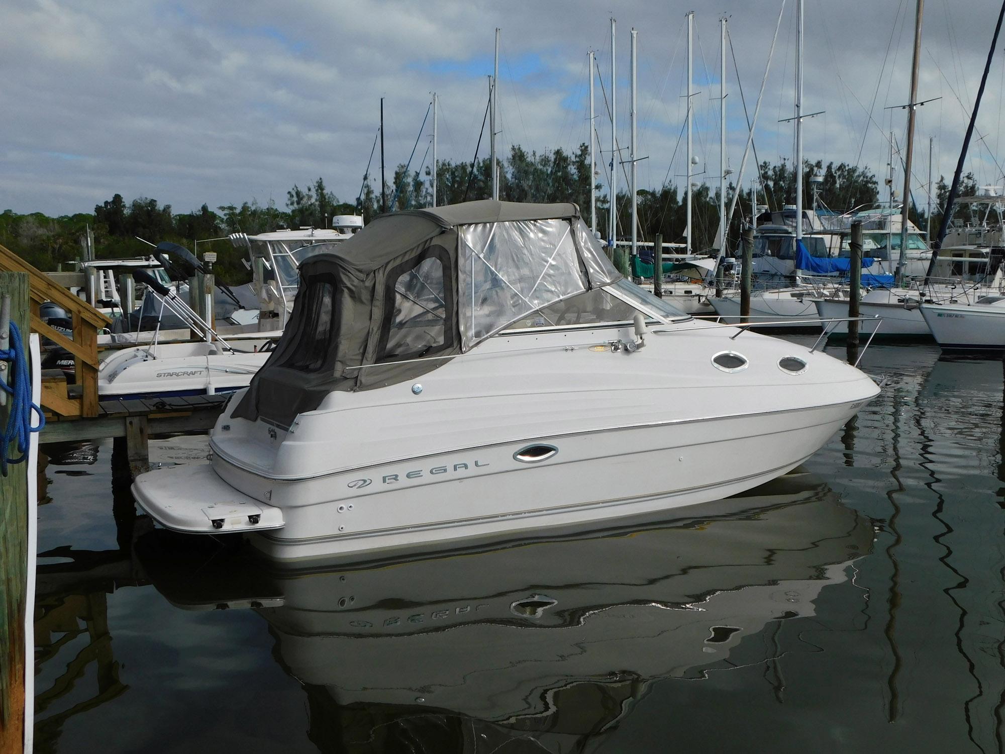 Used 2001 Regal 2460 Commodore, 32952 Merritt Island - Boat Trader