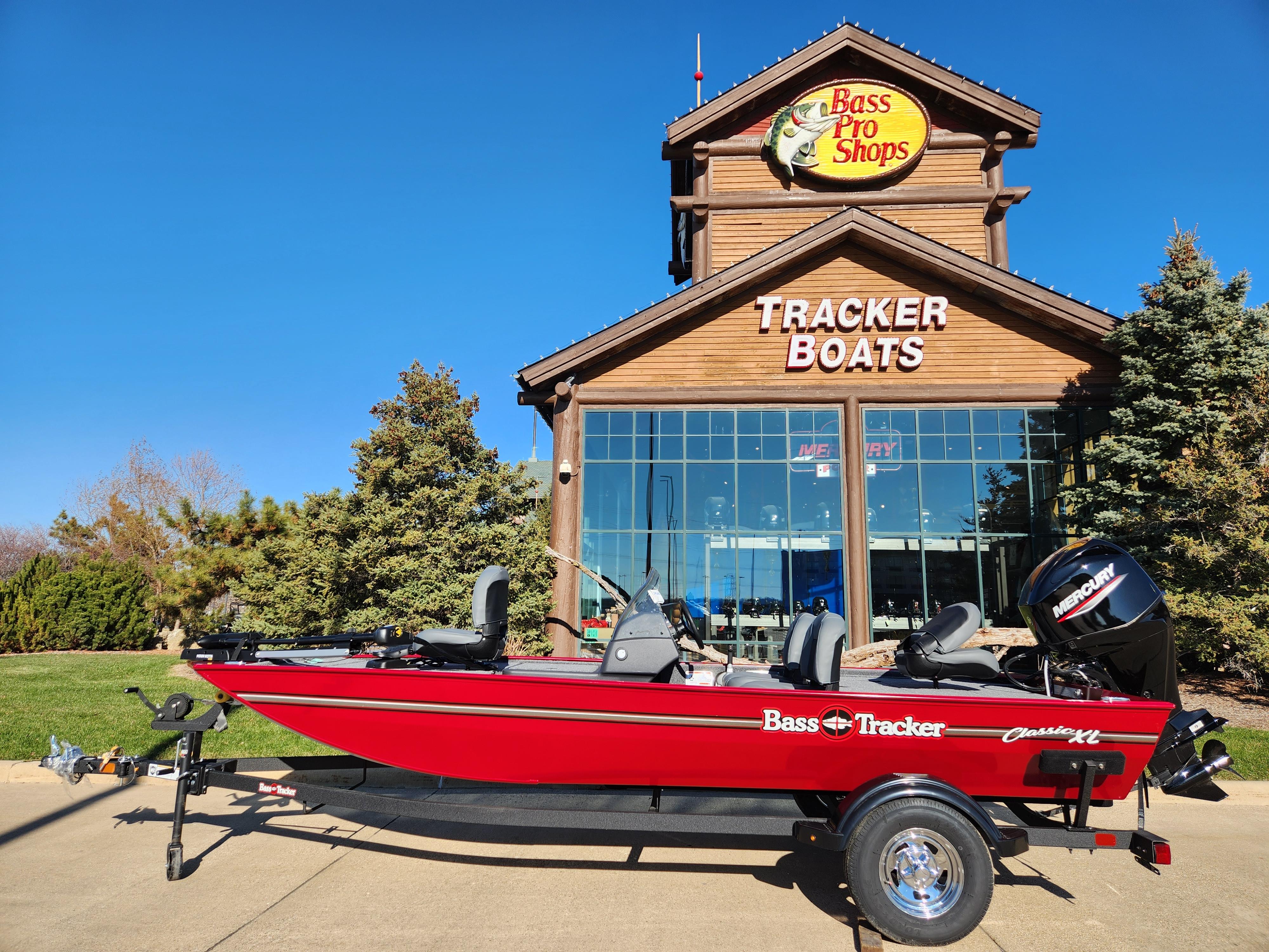 New 2024 Tracker Bass Tracker Classic XL, 61611 East Peoria Boat Trader