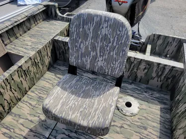 2024 Smoker Craft Freedom 180 CC center console, Camo. (In stock!)