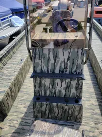 2024 Smoker Craft Freedom 180 CC center console, Camo. (In stock!)