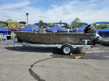 2024 Smoker Craft Freedom 180 CC center console, Camo. (In stock!)