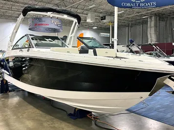 2023 Cobalt R4 Outboard