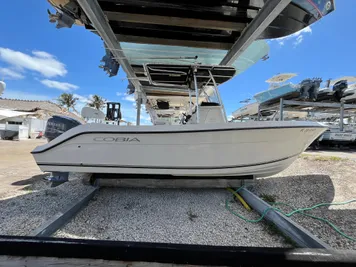 2010 Cobia 237 SE