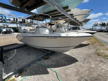 2010 Cobia 237 SE