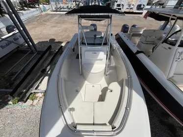 2010 Cobia 237 SE