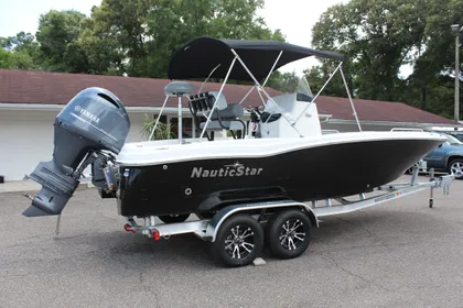 2023 NauticStar 211 Hybrid