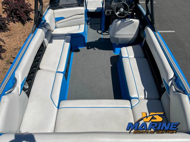 2016 Axis Wake Research A24