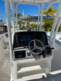 2021 Robalo R230 Center Console