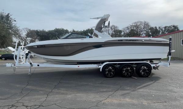 Used 2019 Centurion Ri257, 95630 Folsom - Boat Trader